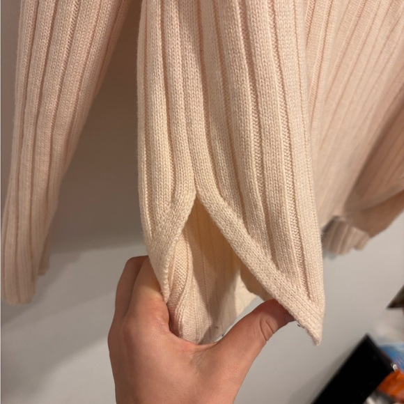 Wilfred free 100% Merino Wool Oversized Ribbed Sweater - Cream. - Picture 5 of 12